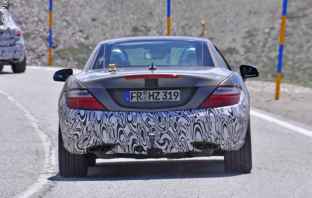 MERCEDES-BENZ SLC PODERÁ TER VERSÃO 450 AMG SPORT, foto 9