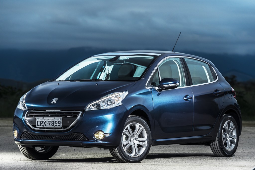 PEUGEOT 208 CHEGA AINDA MAIS COMPLETO NA LINHA 2016 E PELO MESMO PREÇO DAS VERSÕES 2015, foto 1