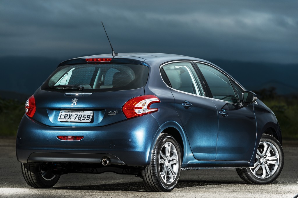 PEUGEOT 208 CHEGA AINDA MAIS COMPLETO NA LINHA 2016 E PELO MESMO PREÇO DAS VERSÕES 2015, foto 3
