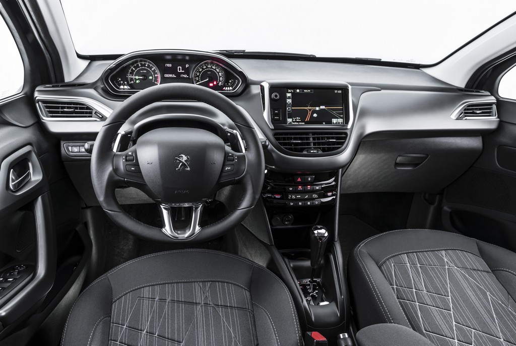 PEUGEOT 208 CHEGA AINDA MAIS COMPLETO NA LINHA 2016 E PELO MESMO PREÇO DAS VERSÕES 2015, foto 32