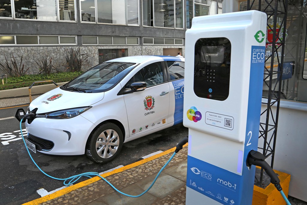 PROJETO CURITIBA ECOELÉTRICO EVITA EMISSÃO DE 6,6 TONELADAS DE CO2 COM VEÍCULOS RENAULT ZERO EMISSÃO, foto 2