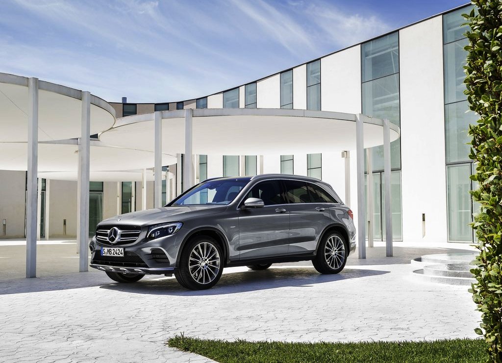 MERCEDES-BENZ REVELA O GLC, foto 3