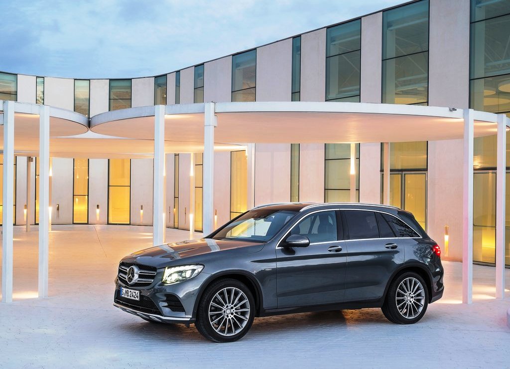 MERCEDES-BENZ REVELA O GLC, foto 8
