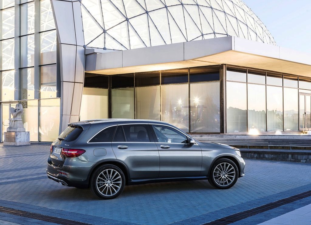 MERCEDES-BENZ REVELA O GLC, foto 27