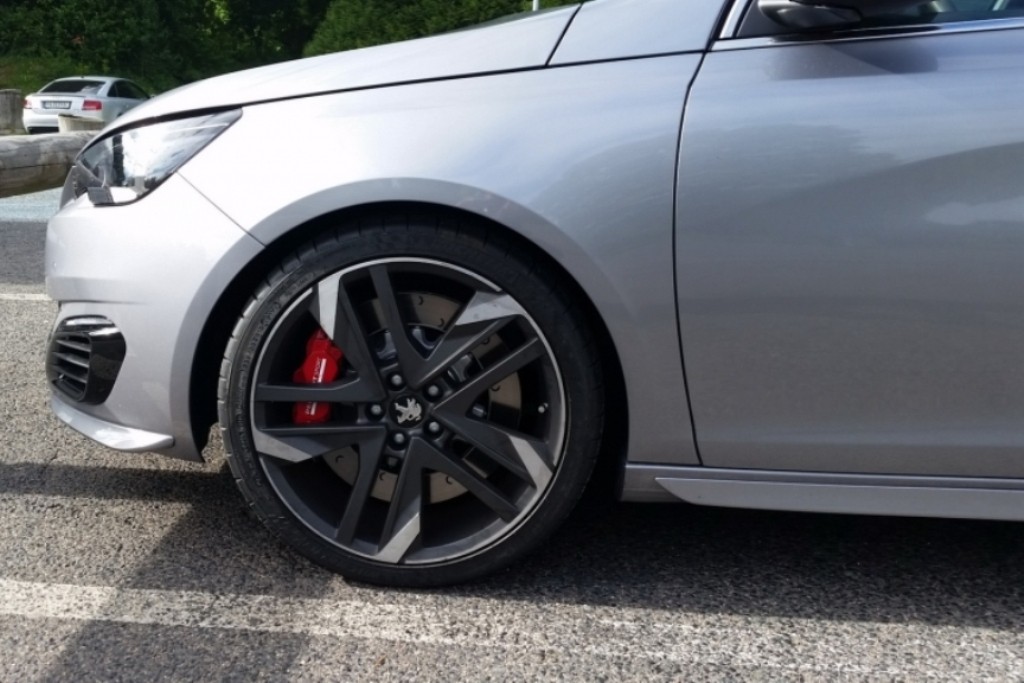 PEUGEOT 308 GTI SERÁ MOSTRADO COM MOTORES DE 250 E 270 CV, foto 4