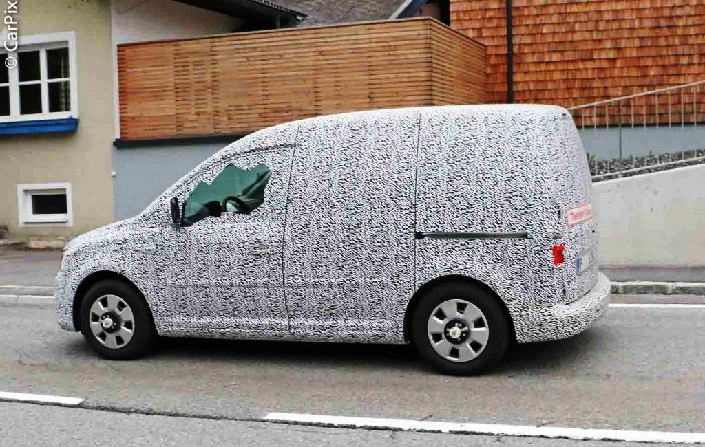 SKODA ROOMSTER SERÁ RENOVADO, foto 13