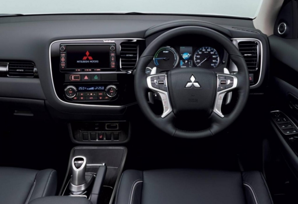 MITSUBISHI MOSTRA O OUTLANDER PHEV RENOVADO, foto 2