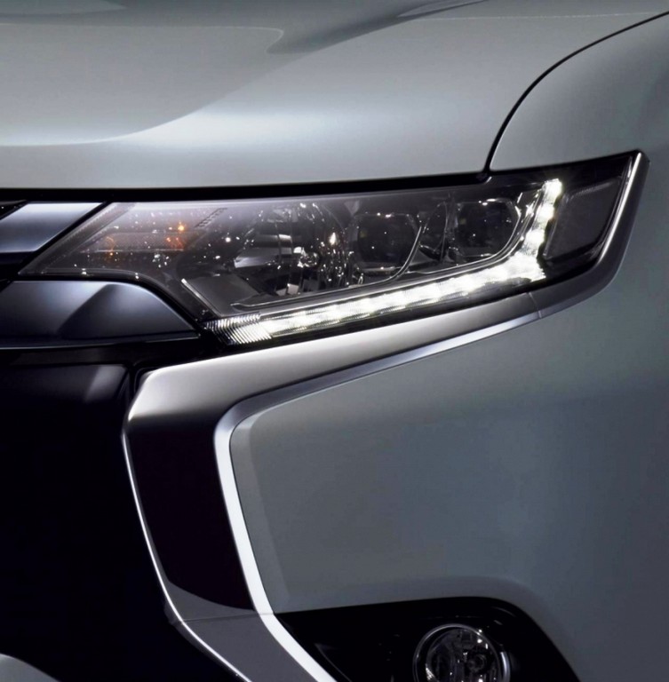 MITSUBISHI MOSTRA O OUTLANDER PHEV RENOVADO, foto 4
