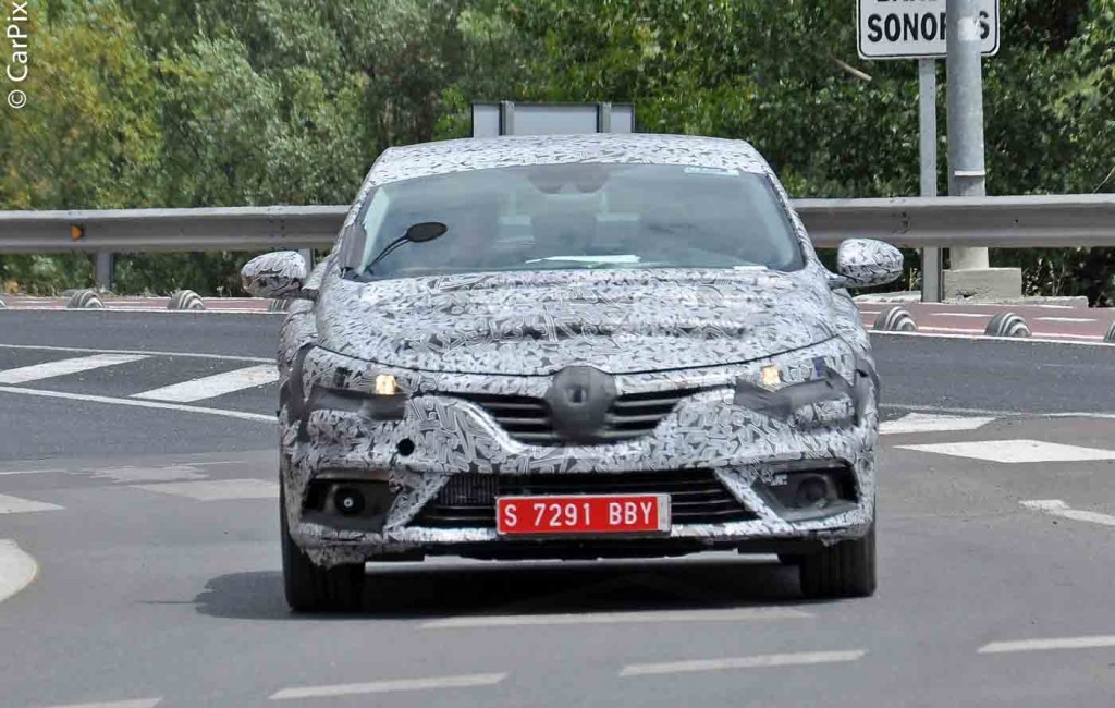 NOVO RENAULT MÉGANE EM TESTES, foto 2
