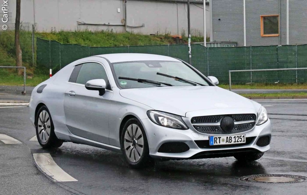 NOVO MERCEDES-BENZ C CLASS COUPE PRONTO PARA FRANKFURT, foto 3