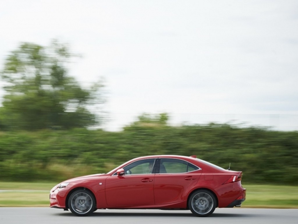 LEXUS APRESENTA O IS 200t, foto 6