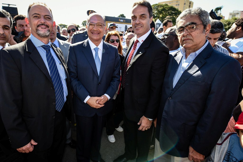 IVECO ENTREGA 40 CAMINHÕES AO CORPO DE BOMBEIROS DE SÃO PAULO, foto 5