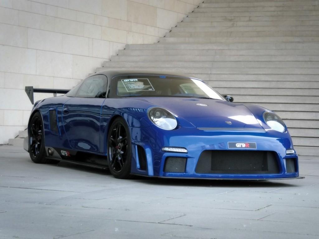 PORSCHE 911 GT9-R: 1.120 CV e 414 KM/H, foto 1