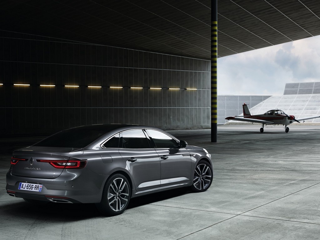 RENAULT REVELA O TALISMAN, SUCESSOR DO LAGUNA, foto 2