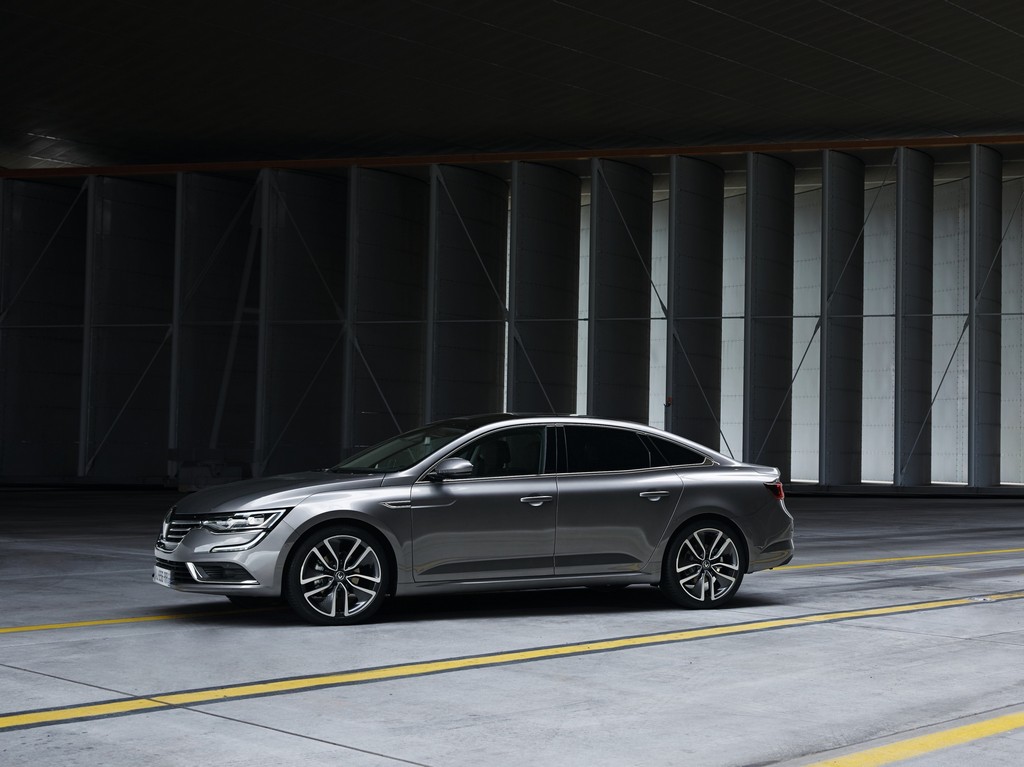 RENAULT REVELA O TALISMAN, SUCESSOR DO LAGUNA, foto 3