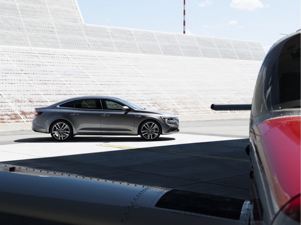 RENAULT REVELA O TALISMAN, SUCESSOR DO LAGUNA, foto 17