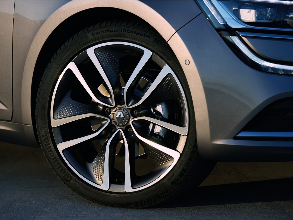 RENAULT REVELA O TALISMAN, SUCESSOR DO LAGUNA, foto 31