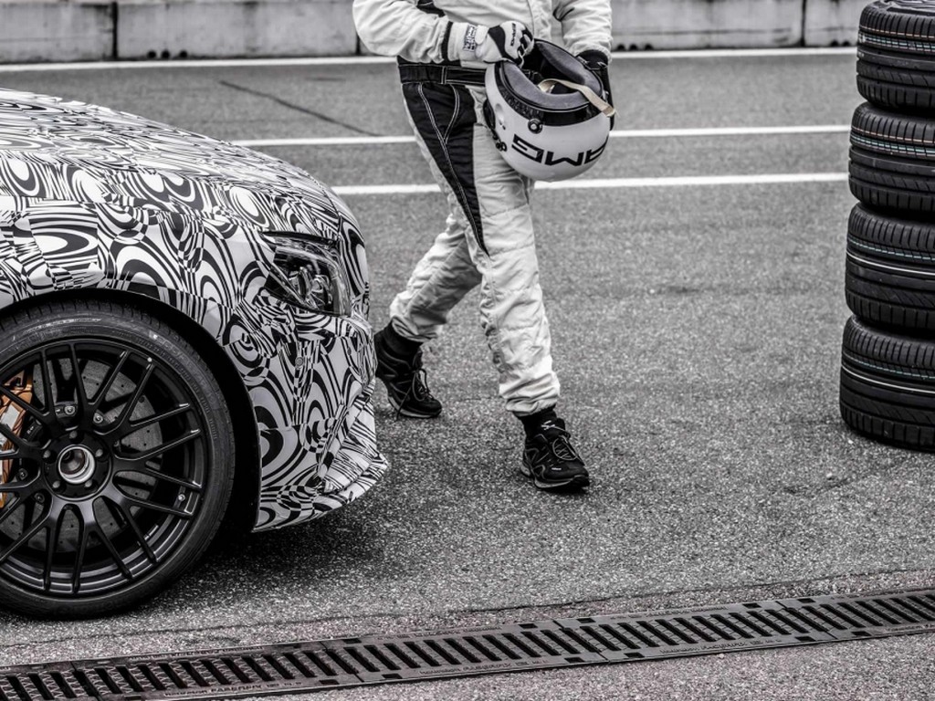 MERCEDES-AMG C 63 COUPE SERÁ MOSTRADO EM FRANKFURT, foto 4