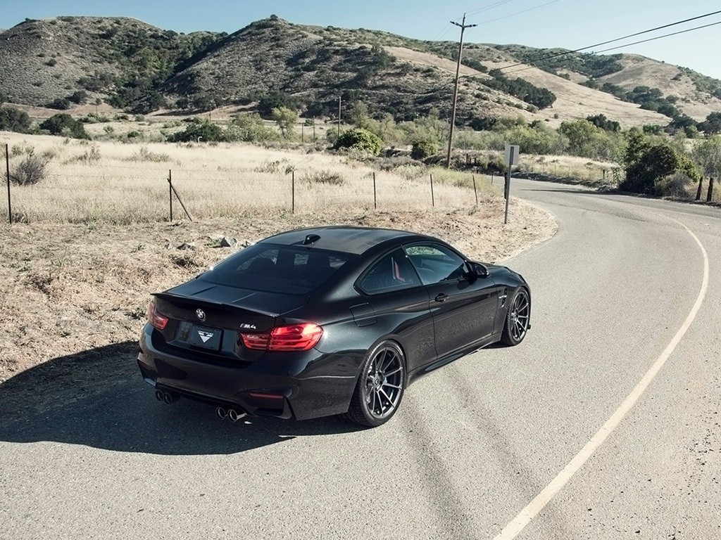 VORSTEINER APRESENTA BMW M4 COUPE EVO, foto 4