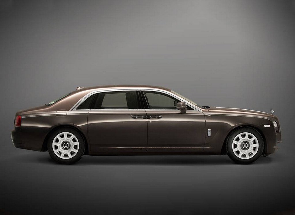 ROLLS-ROYCE APRESENTA O GHOST PANDA EDITION, foto 1