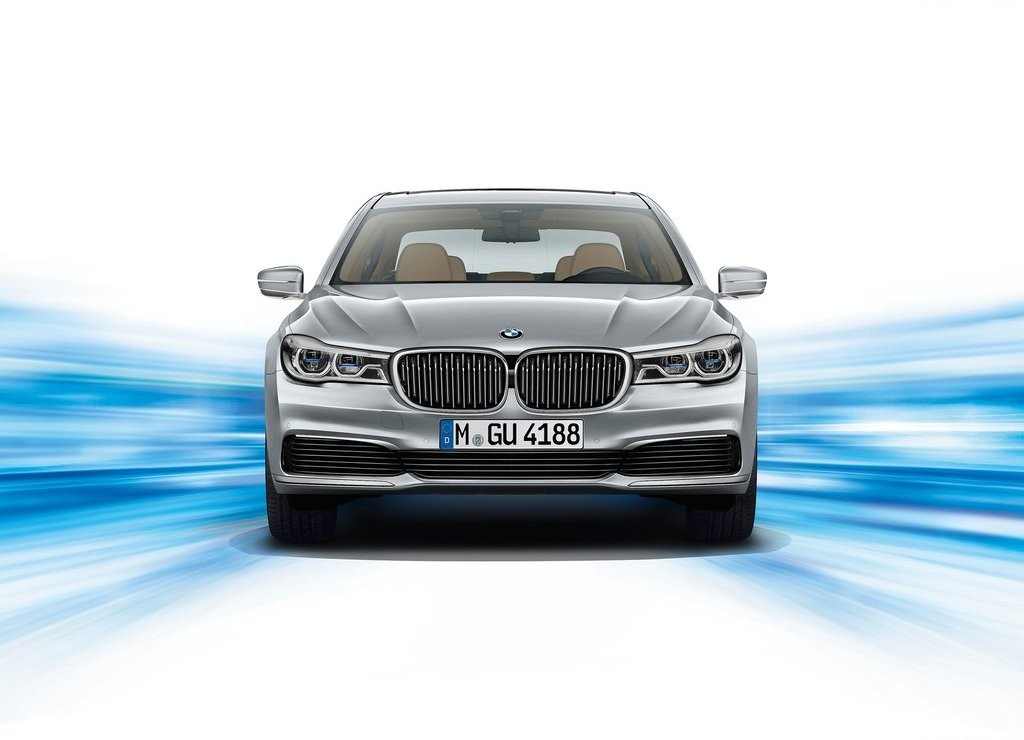 BMW 740e: CHEGAM OS HÍBRIDOS PLUG-IN DA SÉRIE 7, foto 1