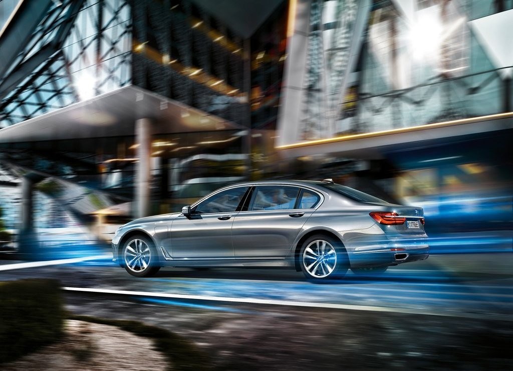 BMW 740e: CHEGAM OS HÍBRIDOS PLUG-IN DA SÉRIE 7, foto 7