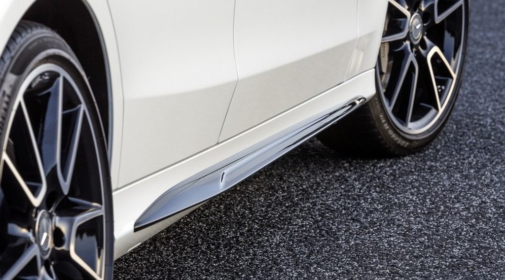 MERCEDES-BENZ C CLASS RECEBE ACESSÓRIOS DA LINHA AMG, foto 4