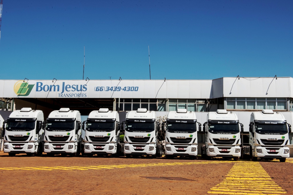 IVECO ENTREGA LOTE DE 40 HI-WAYS PARA O GRUPO BOM JESUS, foto 2