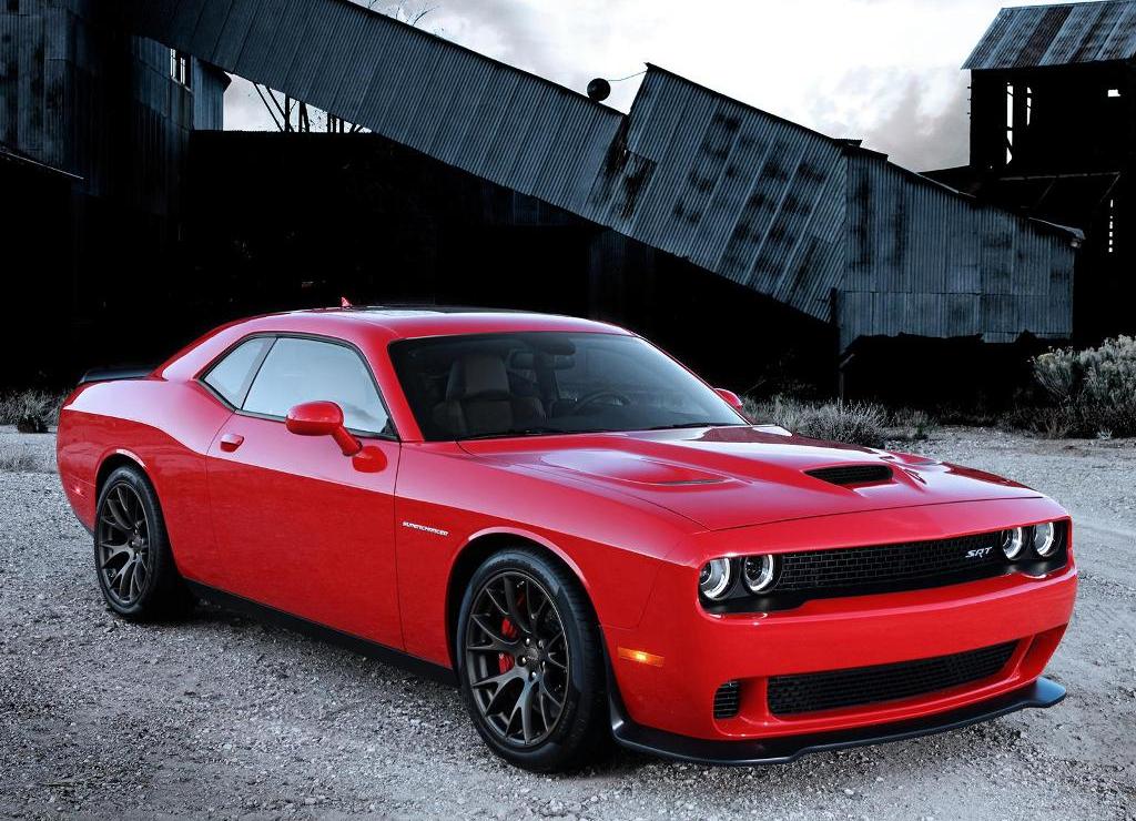 DODGE APRESENTA OS MODELOS 2016 DO CHALLENGER E DO CHARGER SRT HELLCAT, foto 1