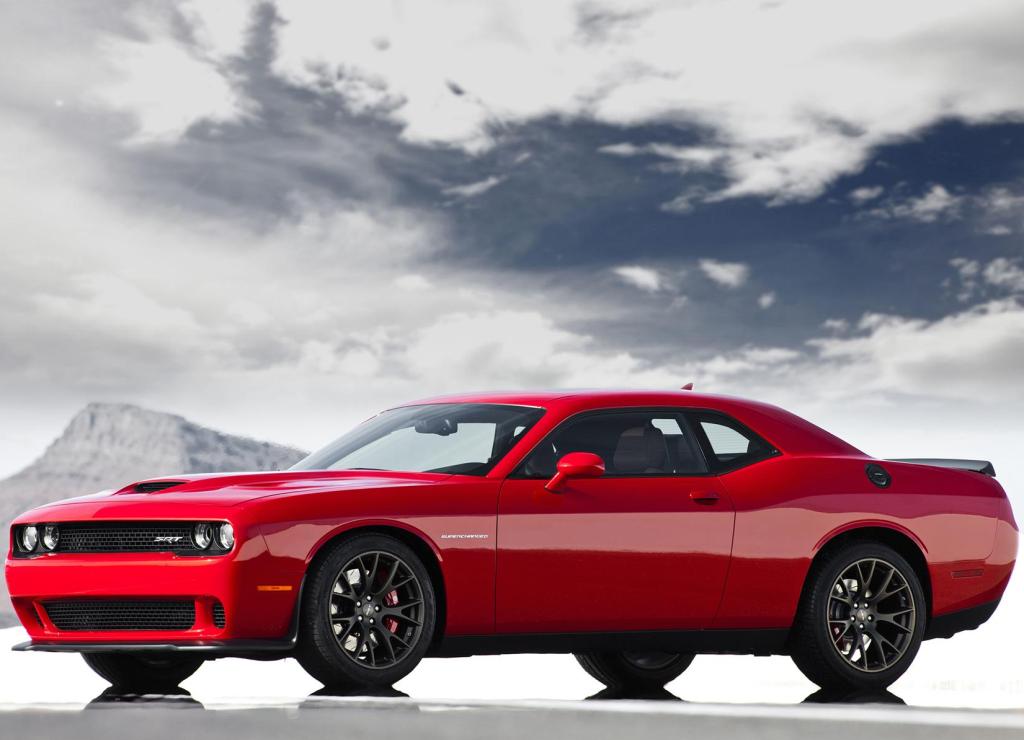 DODGE APRESENTA OS MODELOS 2016 DO CHALLENGER E DO CHARGER SRT HELLCAT, foto 2