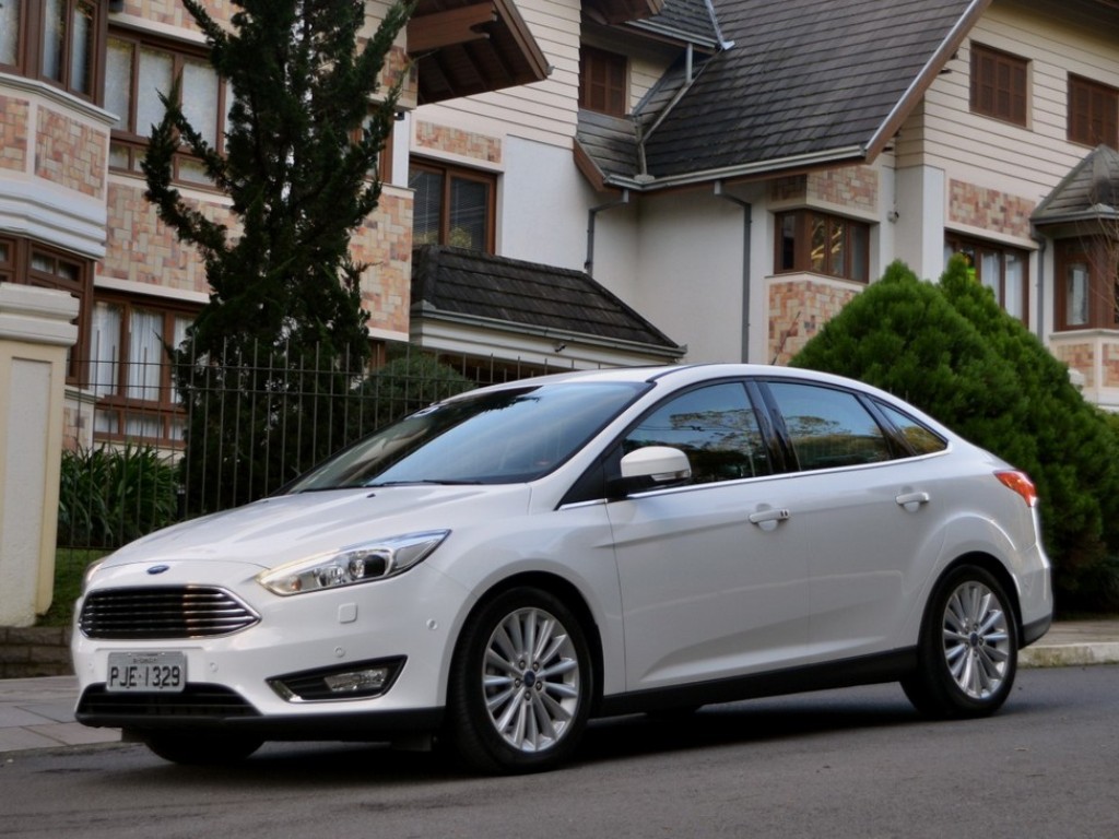 FORD LANÇA O FOCUS FASTBACK, foto 3