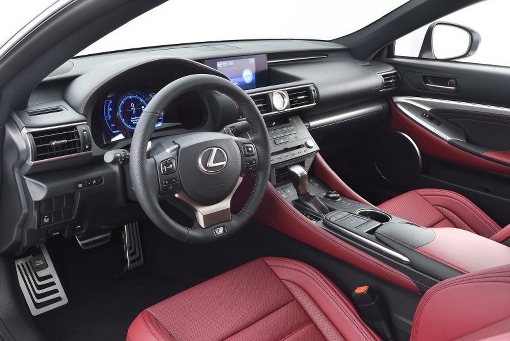 LINHA LEXUS RC AGORA COM O MOTOR 2.0 LITROS TURBO, foto 2