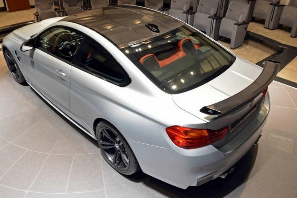 UM BMW M4 COUPE PERSONALIZADO EM ABU DHABI, foto 3