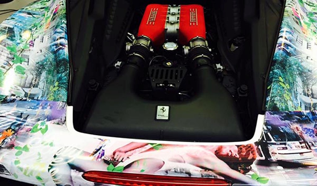 ARTISTA PLÁSTICO HOLANDÊS PINTA UM FERRARI F458 ITALIA, foto 4