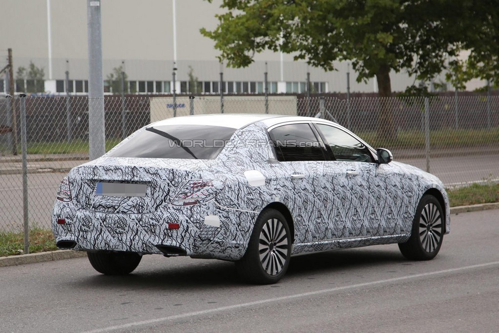 PODEREMOS VER EM BREVE UM MERCEDES-MAYBACH E CLASS, foto 11
