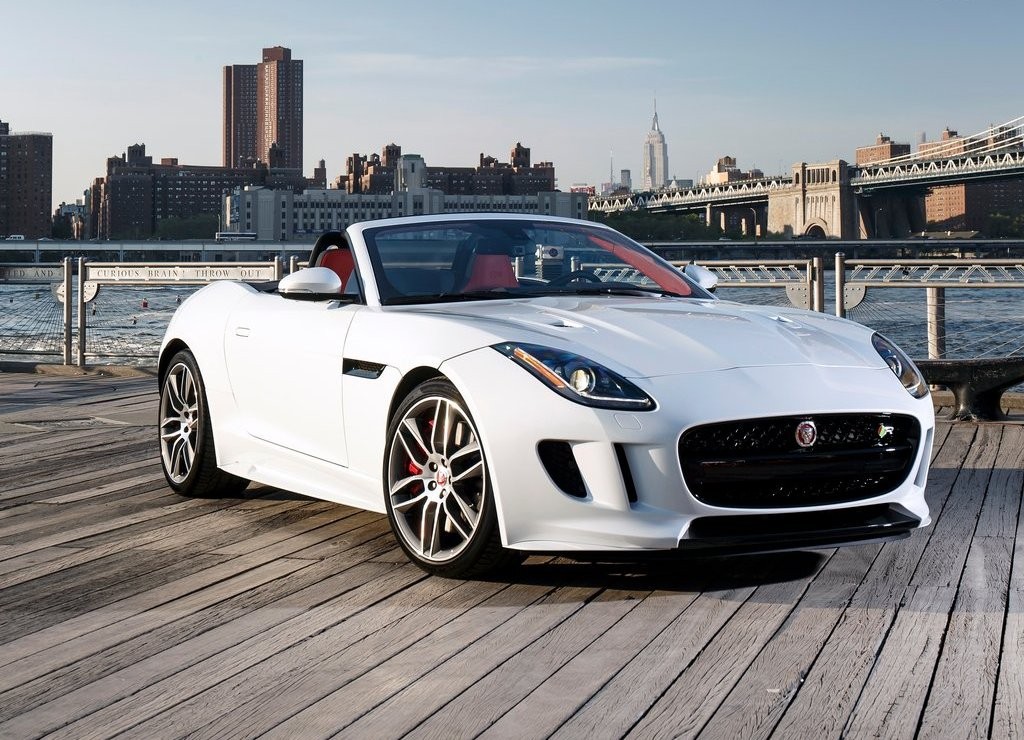 LINHA F-TYPE 2016 CHEGA AO BRASIL COM OPÇÃO DE TRAÇÃO INTEGRAL E DIREÇÃO ELÉTRICA ASSISTIDA, foto 1