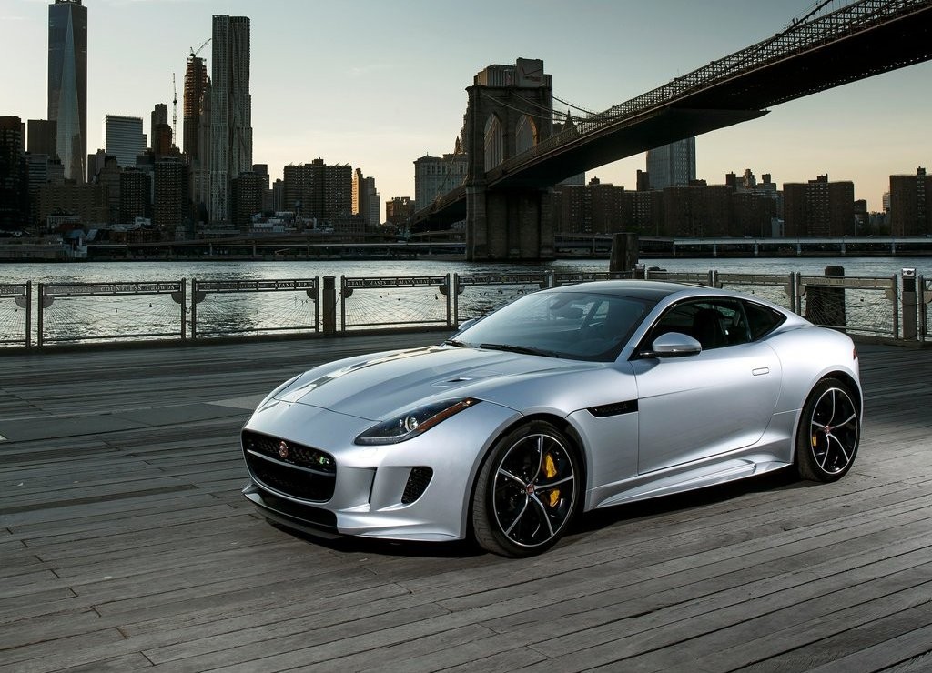 LINHA F-TYPE 2016 CHEGA AO BRASIL COM OPÇÃO DE TRAÇÃO INTEGRAL E DIREÇÃO ELÉTRICA ASSISTIDA, foto 3