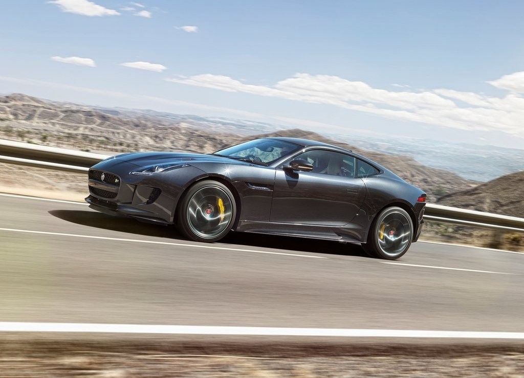 LINHA F-TYPE 2016 CHEGA AO BRASIL COM OPÇÃO DE TRAÇÃO INTEGRAL E DIREÇÃO ELÉTRICA ASSISTIDA, foto 5