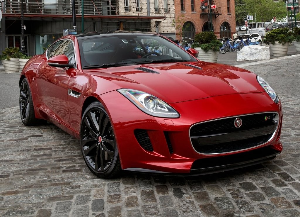 LINHA F-TYPE 2016 CHEGA AO BRASIL COM OPÇÃO DE TRAÇÃO INTEGRAL E DIREÇÃO ELÉTRICA ASSISTIDA, foto 6