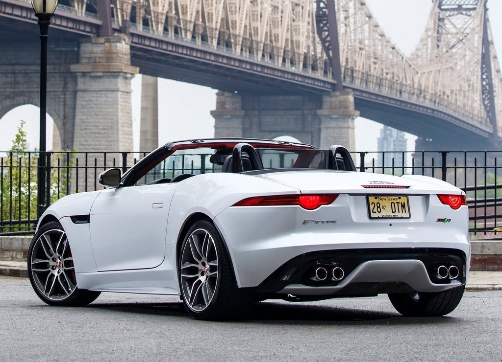 LINHA F-TYPE 2016 CHEGA AO BRASIL COM OPÇÃO DE TRAÇÃO INTEGRAL E DIREÇÃO ELÉTRICA ASSISTIDA, foto 13