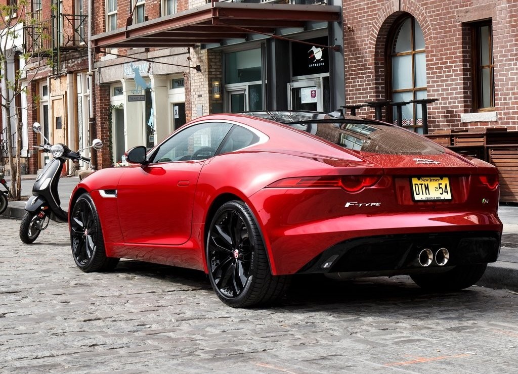 LINHA F-TYPE 2016 CHEGA AO BRASIL COM OPÇÃO DE TRAÇÃO INTEGRAL E DIREÇÃO ELÉTRICA ASSISTIDA, foto 14