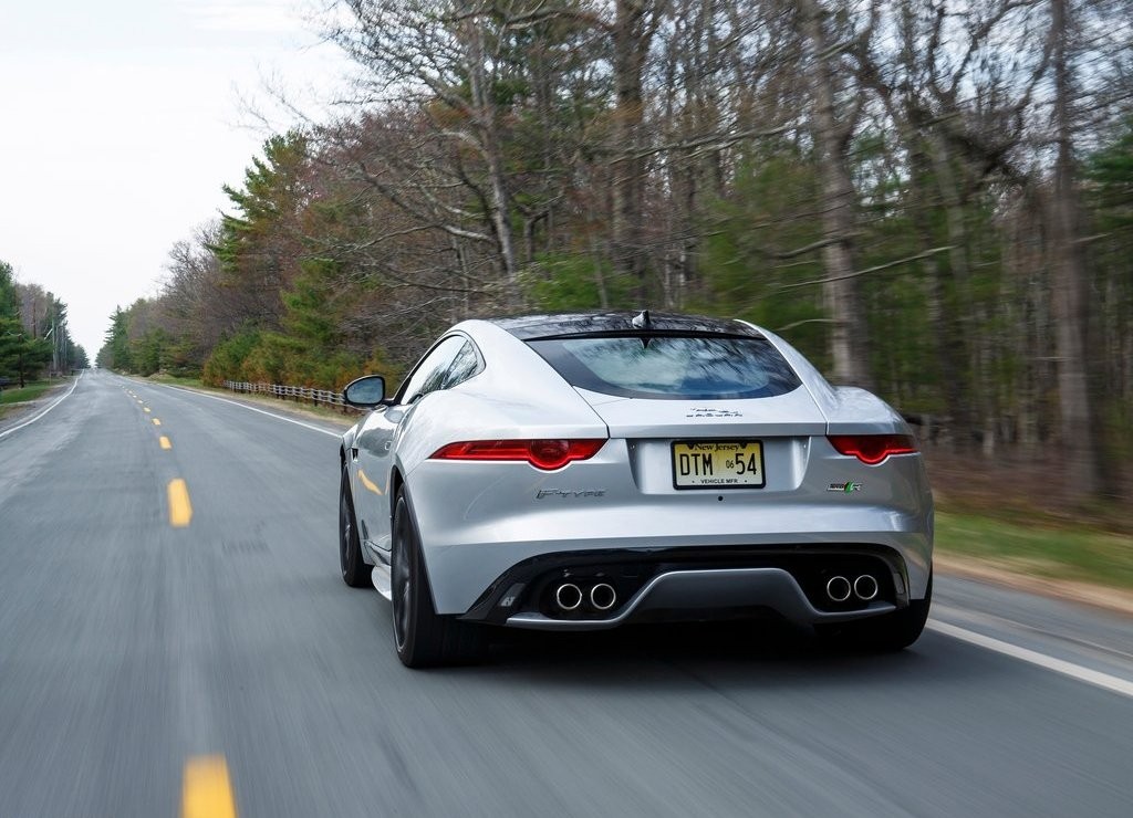 LINHA F-TYPE 2016 CHEGA AO BRASIL COM OPÇÃO DE TRAÇÃO INTEGRAL E DIREÇÃO ELÉTRICA ASSISTIDA, foto 15