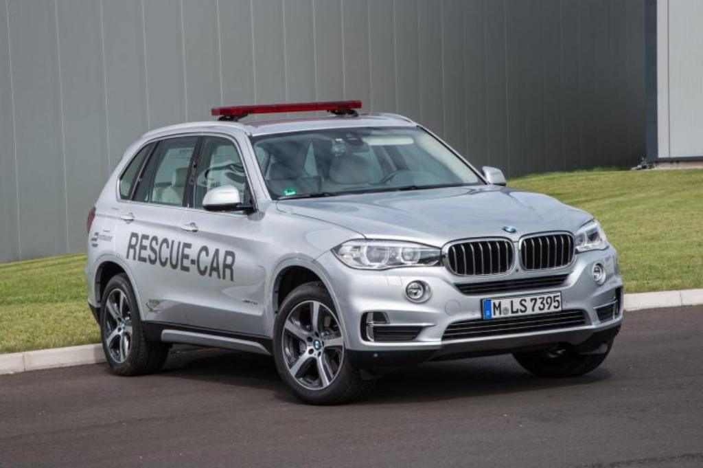 BMW SEGUE APOIANDO A FÓRMULA E, foto 1