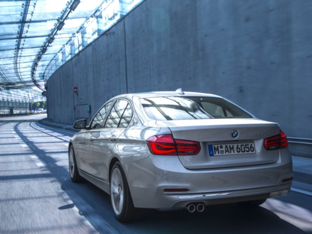 BMW SÉRIE 3 E SÉRIE 2 ACTIVE TOURER AGORA COM NOVAS VERSÕES HÍBRIDAS, foto 2