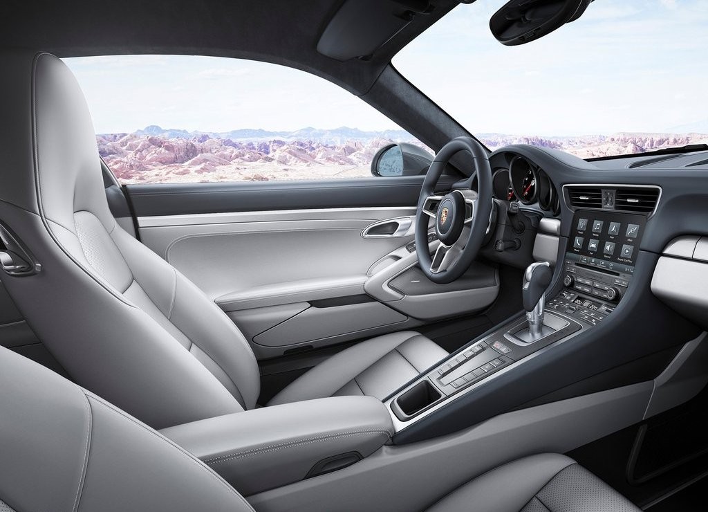PORSCHE APRESENTA O 911 CARRERA COM MOTOR DE SEIS CILINDROS BITURBO, foto 8