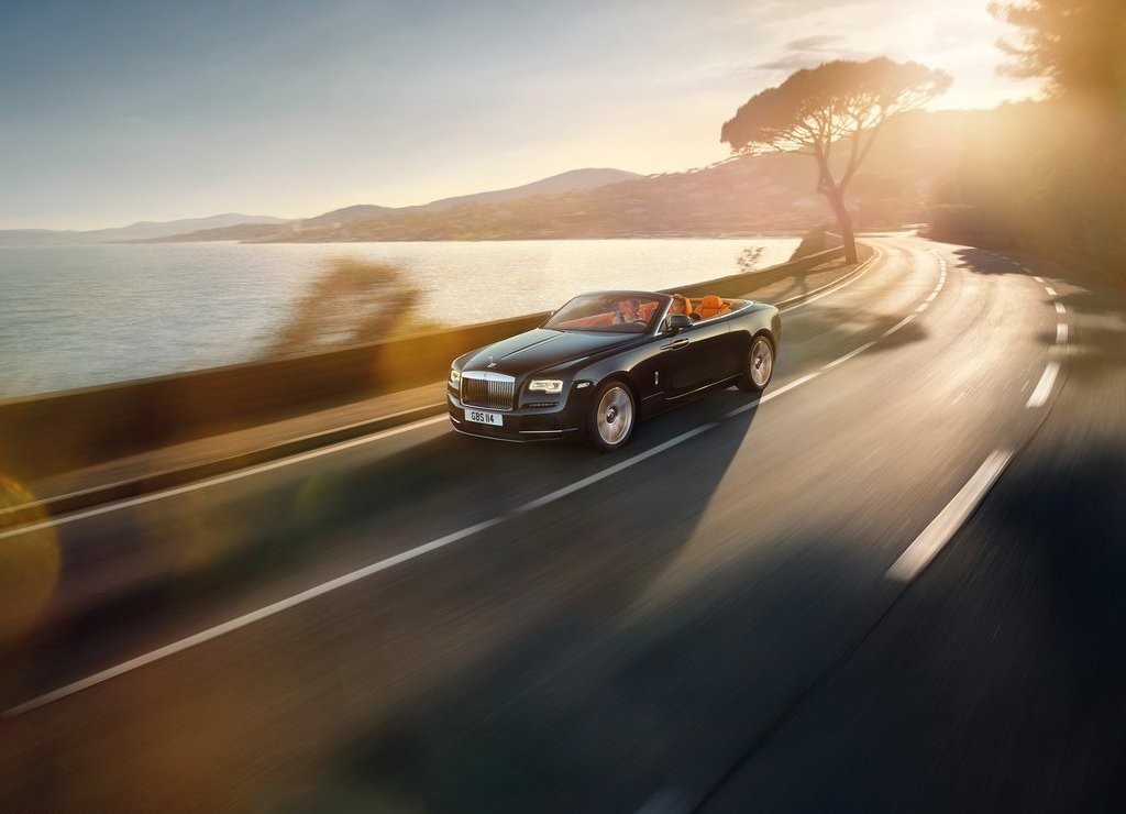 ROLLS-ROYCE APRESENTA O DAWN, SEU NOVO CONVERSÍVEL, foto 1