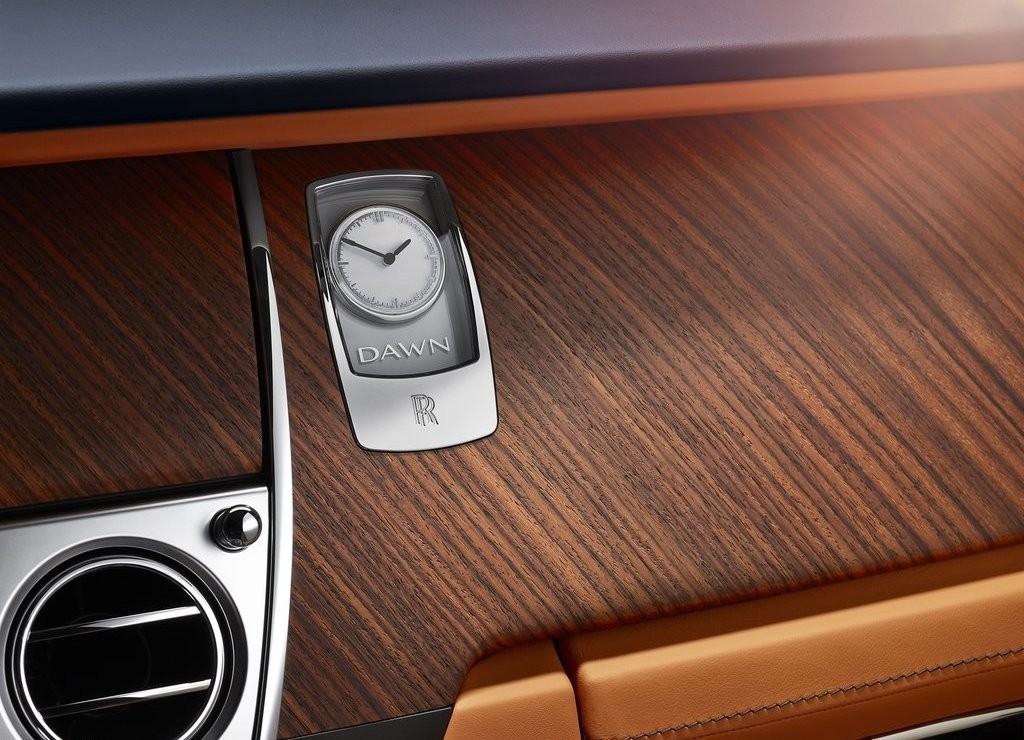 ROLLS-ROYCE APRESENTA O DAWN, SEU NOVO CONVERSÍVEL, foto 18