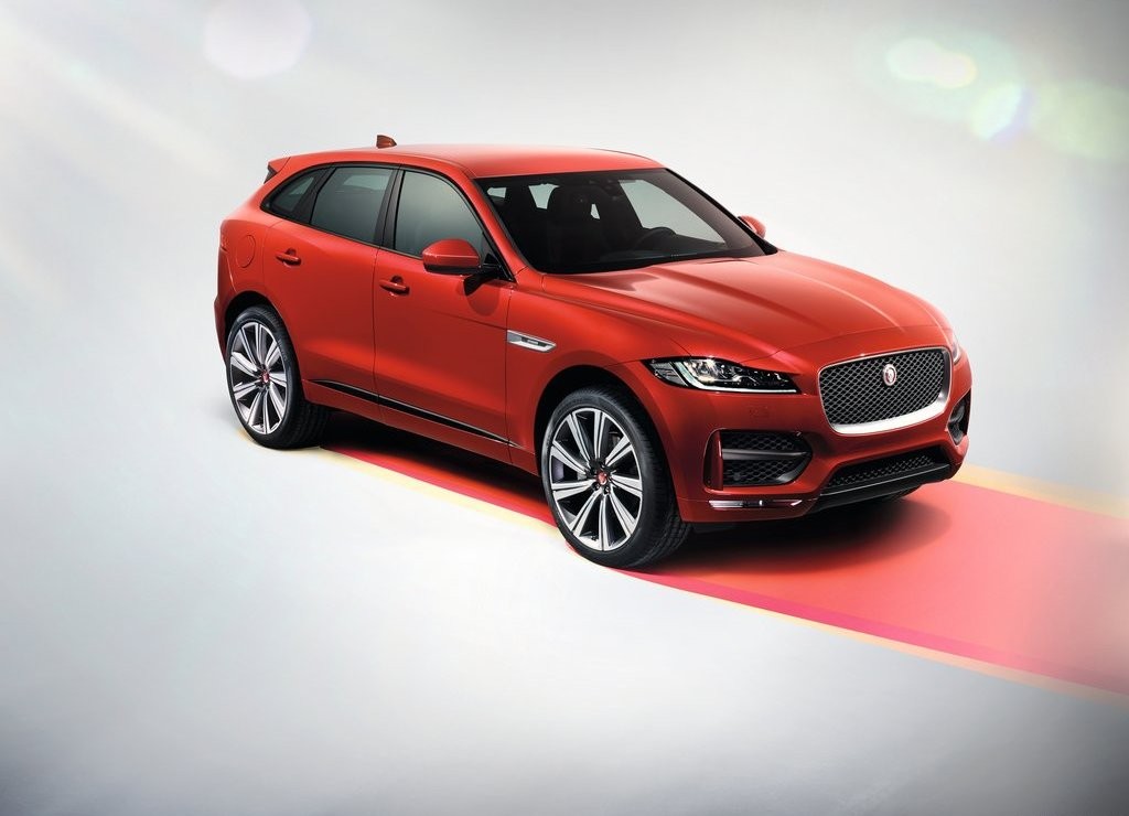 JAGUAR F-PACE É DESVENDADO EM FRANKFURT, foto 7
