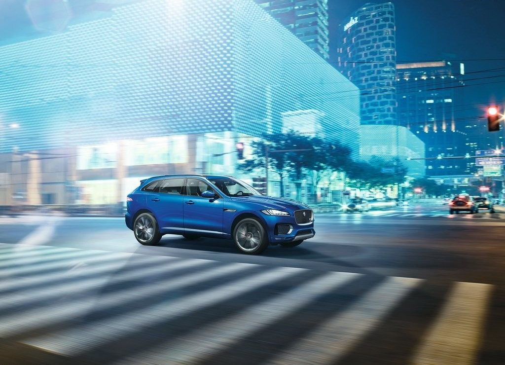 JAGUAR F-PACE É DESVENDADO EM FRANKFURT, foto 9