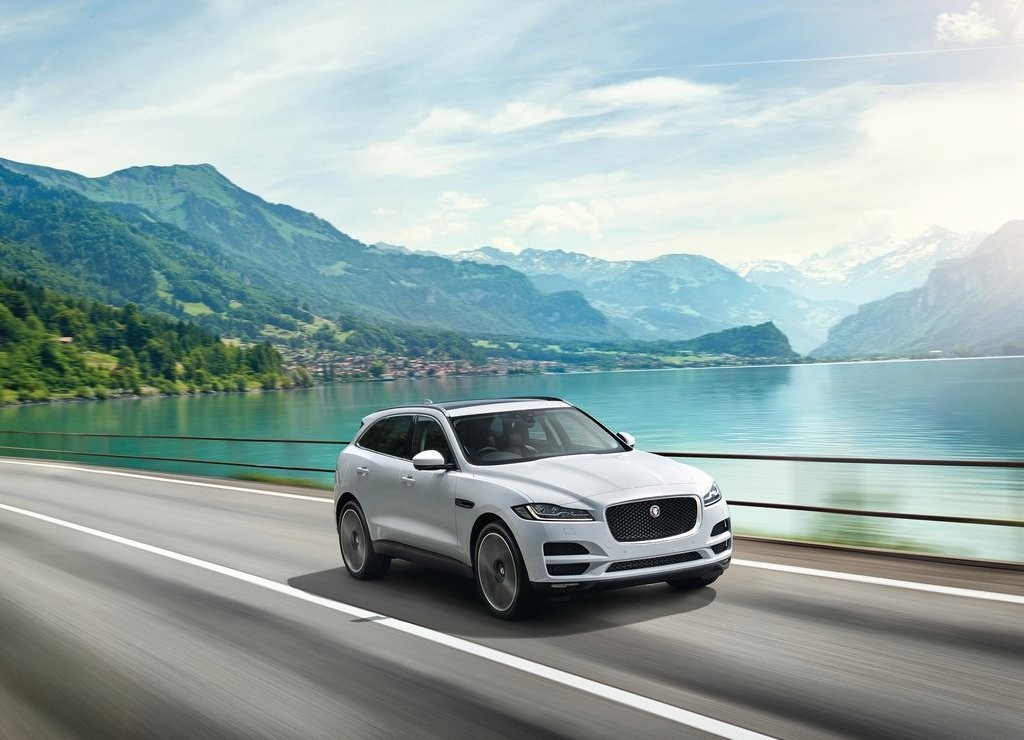 JAGUAR F-PACE É DESVENDADO EM FRANKFURT, foto 15